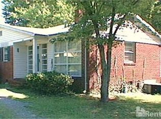 500 E Woodlawn Rd, Charlotte, NC 28209