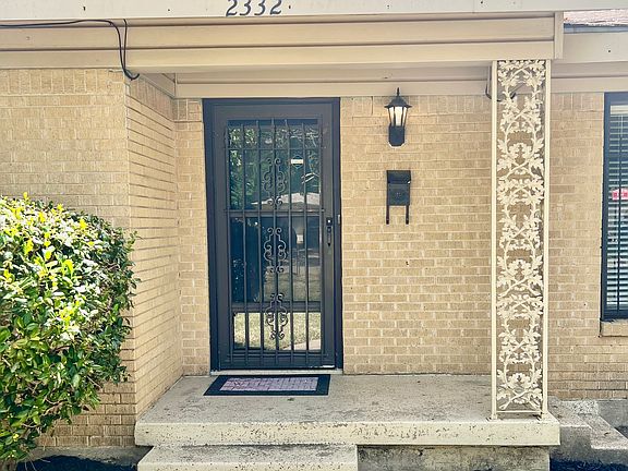2nd image of 2332 Linda Ln