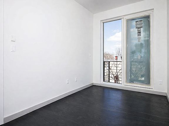 4th image of 225 Winthrop St APT 2F