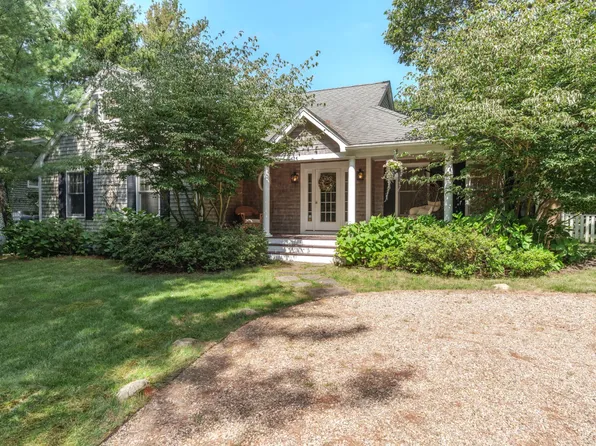165 W Tisbury Rd, Edgartown, MA 02539