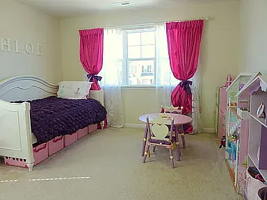 405 Garden Square Ln — Photo 18