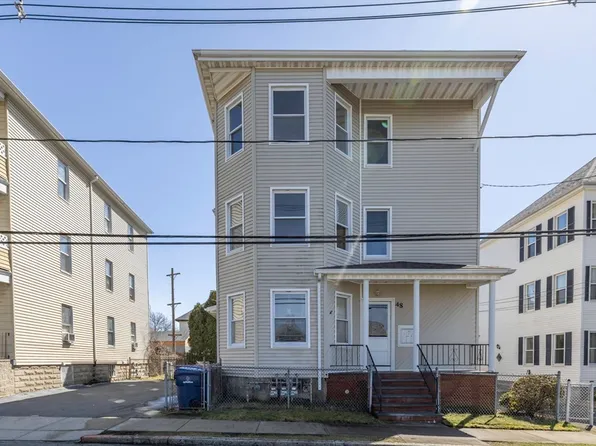 48 Woodlawn St, New Bedford, MA 02744