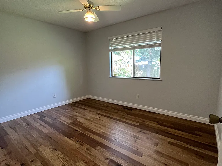 9875 SW Alsea Dr — Photo 11