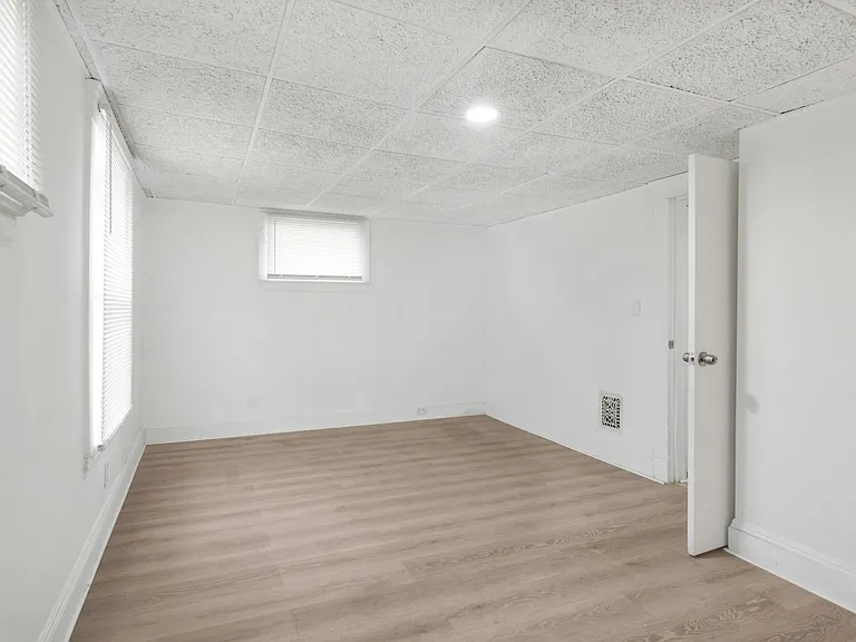 14608 Alder Ave — Photo 9