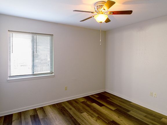 5th image of 2228 S Oliver Ave #106