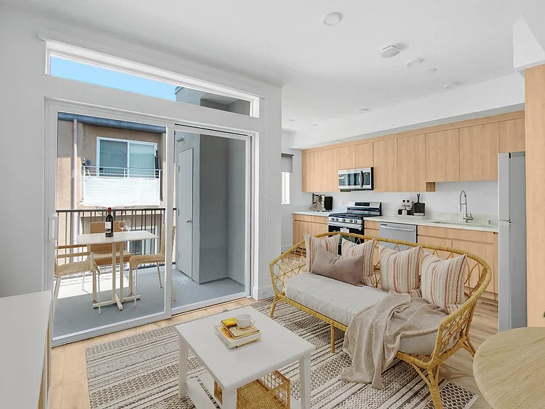 The Bay Apartment Homes — Photo 36