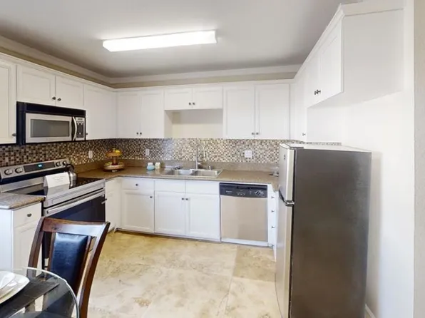 6750 Beadnell Way Unit 31, San Diego, CA 92117