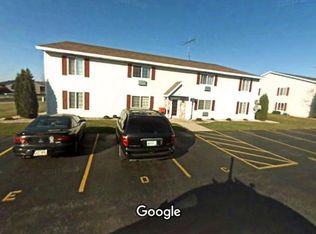 1418 Meadow Ln APT B, Oostburg, WI 53070