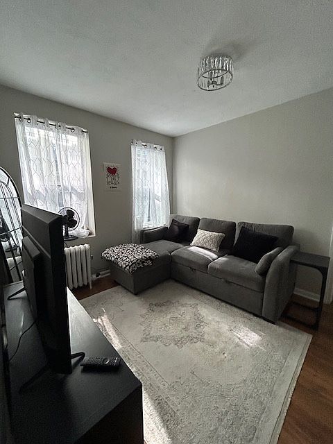 1st image of 220 Hanover St APT 10