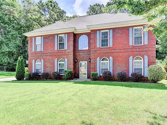 3rd image of 4937 Chalden Ln NE