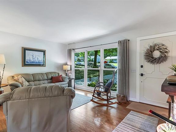 5th image of 816 Barby Ln