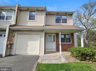 5 E Ridge Mews, Newtown, PA 18940