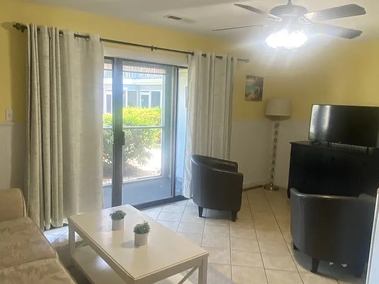 1880 Colony Dr #12-F — Photo 11