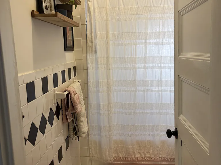 33 Bellevue St #33 — Photo 4
