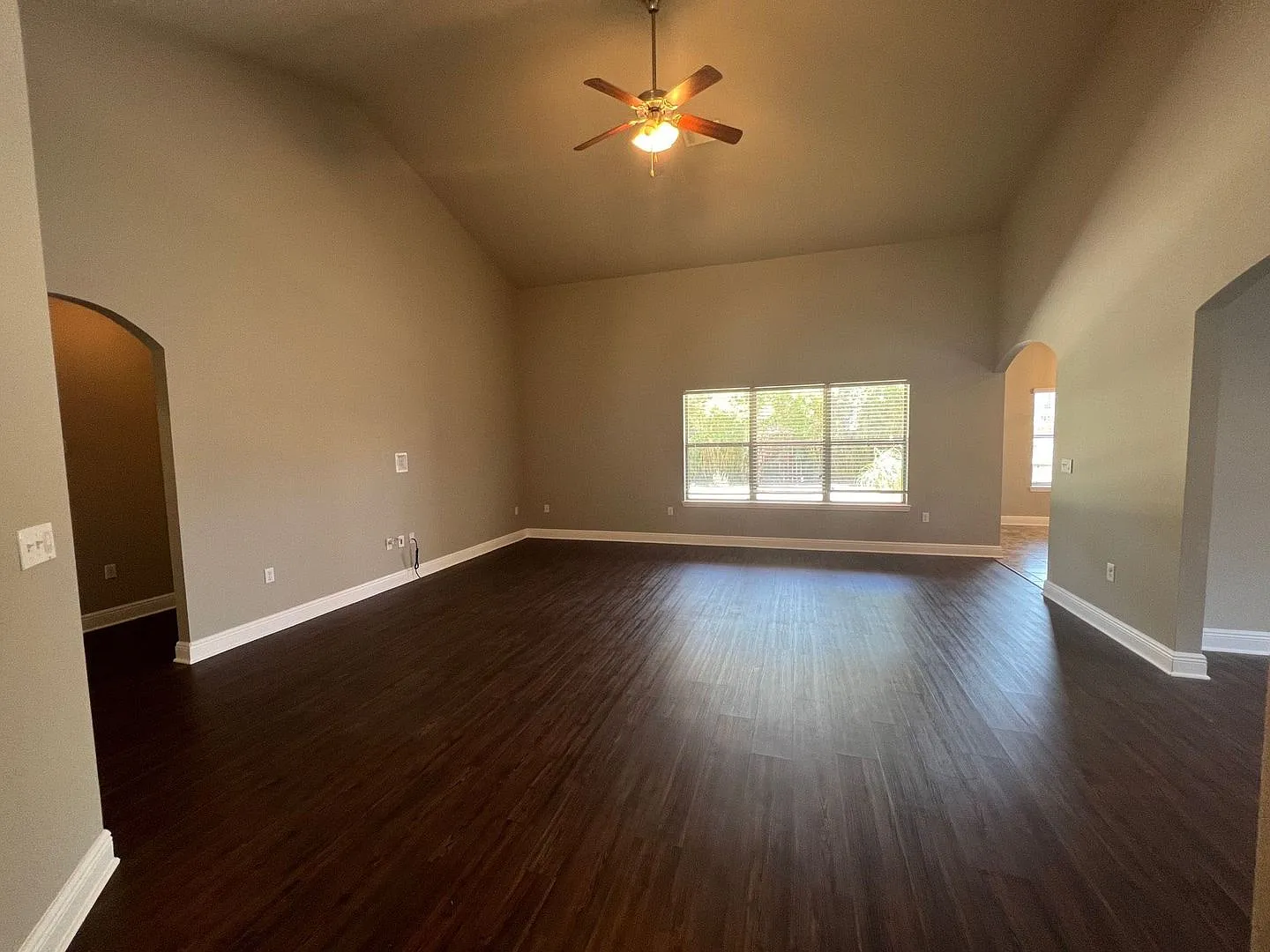 Gulf Breeze - Oriole Beach - 3 Bedroom, 2 Bathroom - lawn care included — Photo 4
