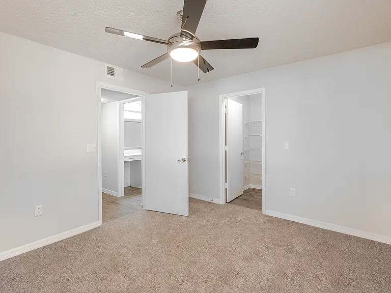 Fisherman's Landing Apartment Homes — Photo 10