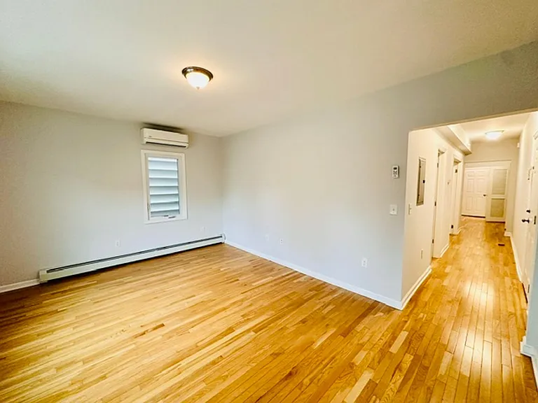165 E Main St — Photo 28