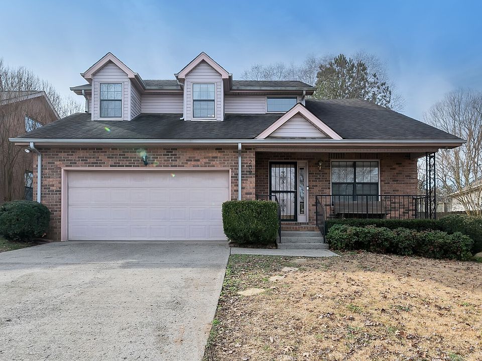 1st image of 209 Roslyn Ct