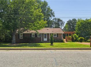 1011 Duggins St, Kernersville, NC 27284