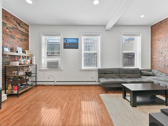 5th image of 168 F St APT 3