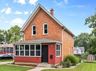 319 Wabash St, Elgin, IL 60123