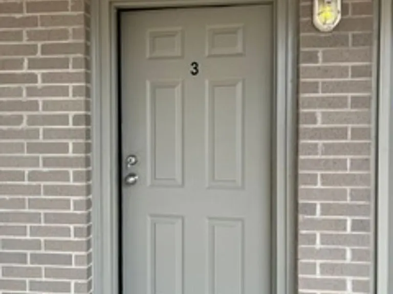 204 Fort St — Photo 6