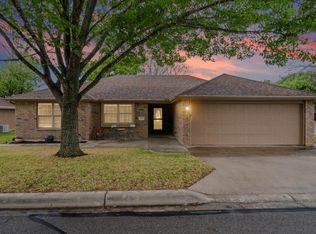 710 Cottonwood Dr, Burnet, TX 78611