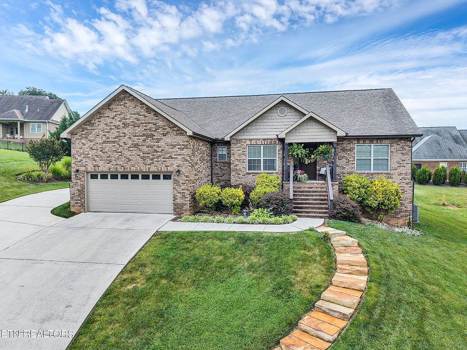 1st image of 645 Berrywood Dr