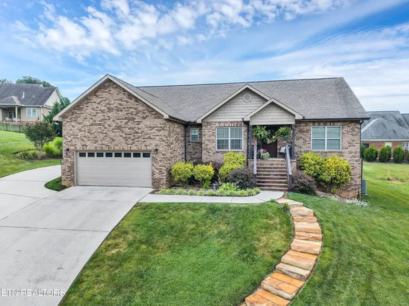 645 Berrywood Dr, Maryville, TN 37801