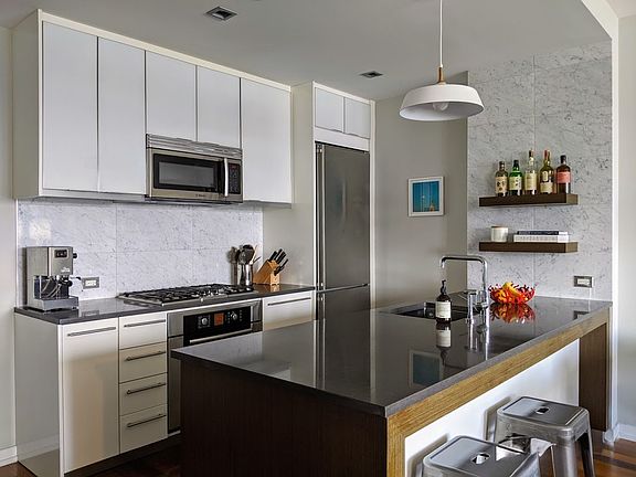 4th image of 58 Metropolitan Ave APT 6E