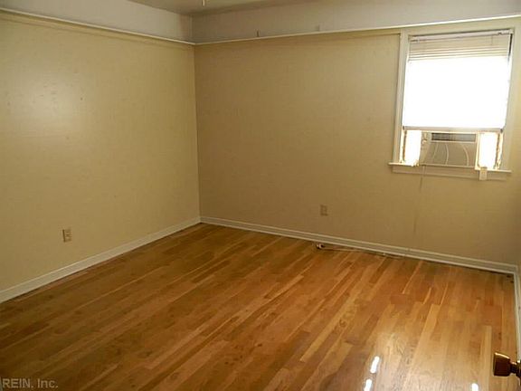 5th image of 710 Antrim Dr