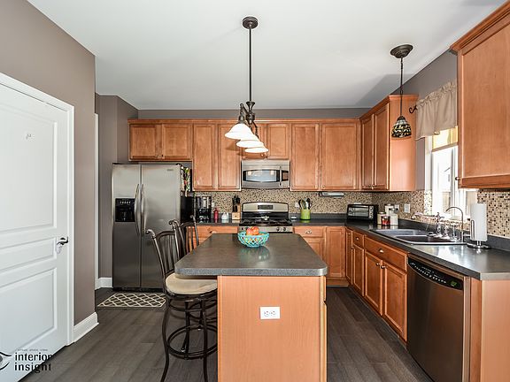 4th image of 25003 W Wright Ln