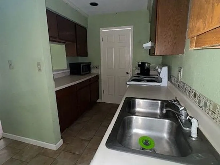 4250 Calallen Dr #3 — Photo 11