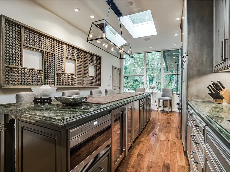 3610 Congress Ave — Photo 12