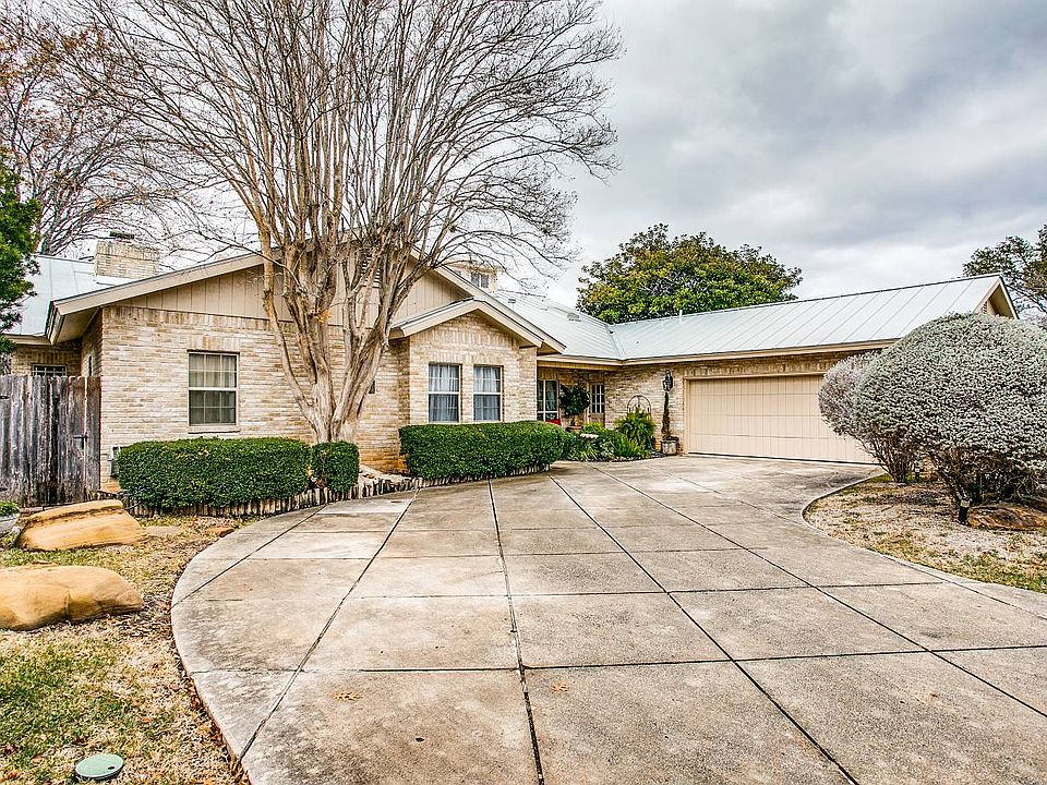 1st image of 76 Granburg Cir