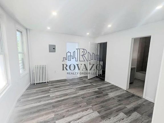 4th image of 81 Peabody Pl #1A
