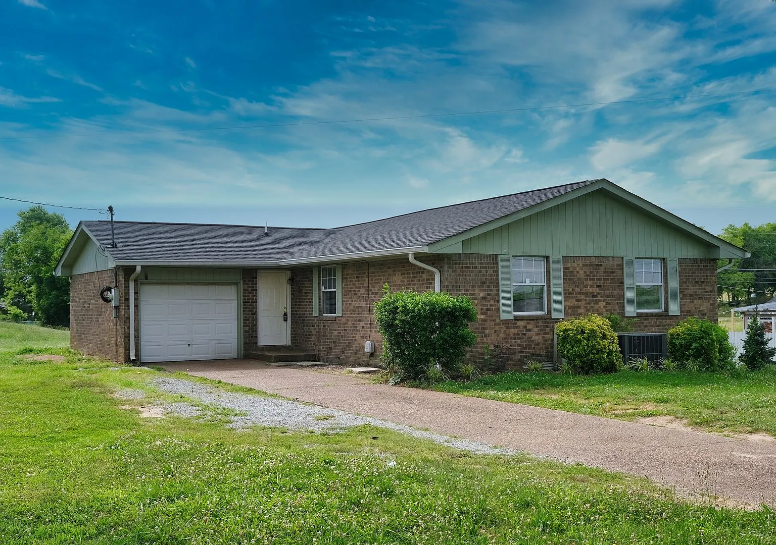 Newly Renovated 3 bed, 2 Bath House in Gallatin TN! — Photo 2