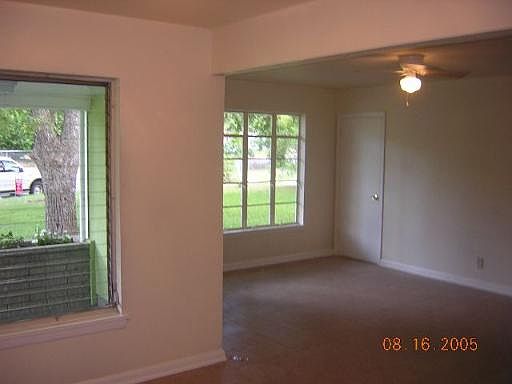 5th image of 715 UPLAND DR