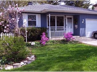 13 S Aldine Ave, Elgin, IL 60123