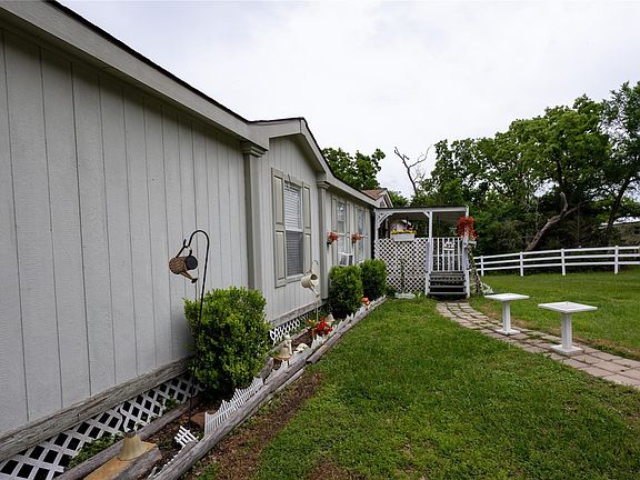 2nd image of 10992 Fm 244 Rd