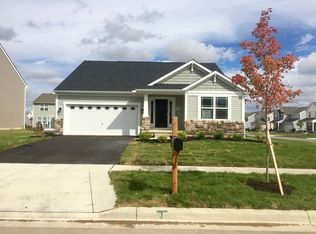 2008 Trophy Dr, Marysville, OH 43040