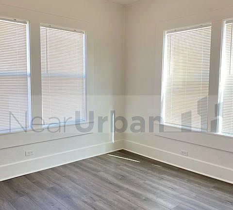 3rd image of 334 Montrose St