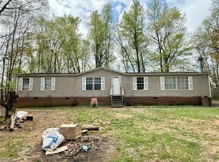 6557 Kerr Dr, Randleman, NC 27317