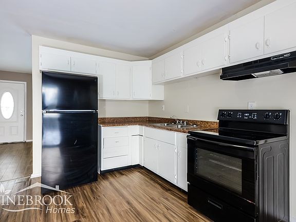 4th image of 3645 N Ireland Dr