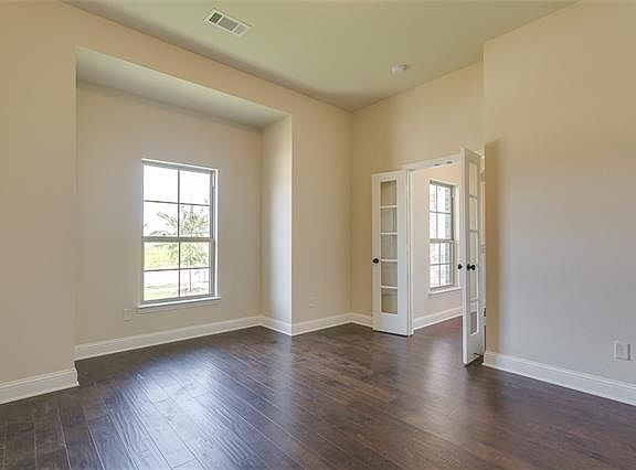 4th image of 3022 Paisley Dr