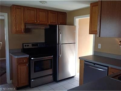 4th image of 609 Cambridge Ave