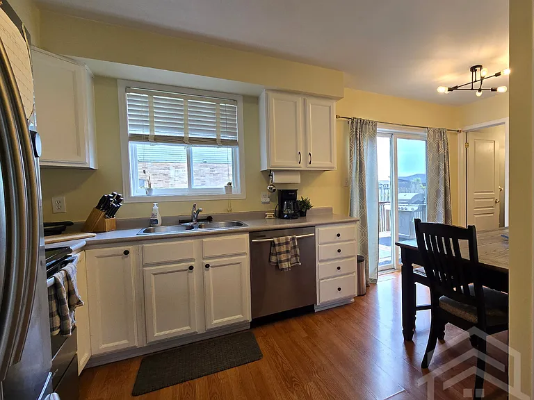 48 Tulip Dr — Photo 3