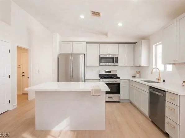 4937 Athens Bay Pl, North Las Vegas, NV 89031