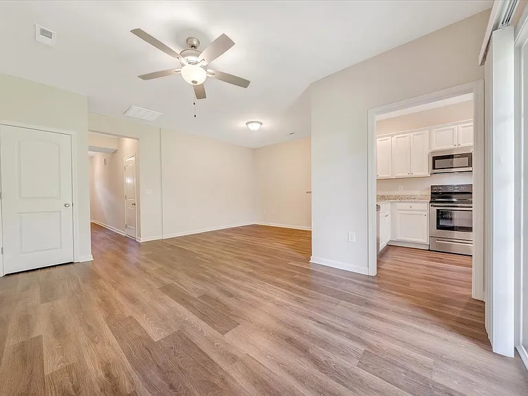 5388 Laurel Crest Ln — Photo 5