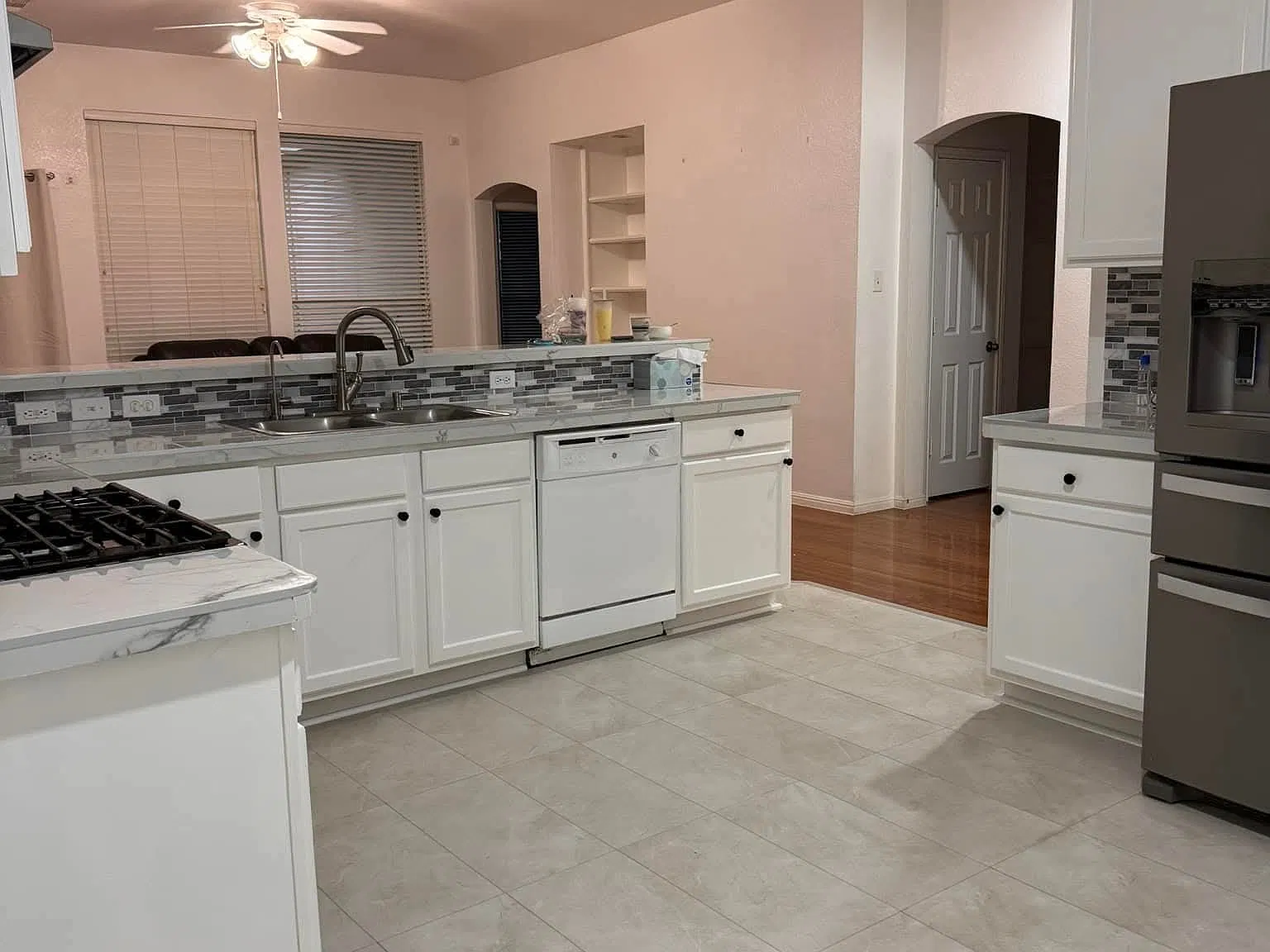 3 bed, 1647 sqft, $2,100 — Photo 2